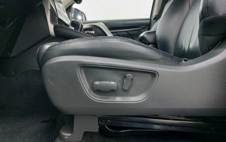 Mitsubishi Pajero Sport III рестайлинг, 2018 год, 3 269 000 рублей, 17 фотография