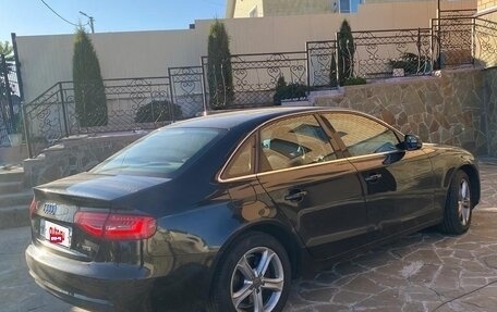 Audi A4, 2014 год, 1 050 000 рублей, 6 фотография