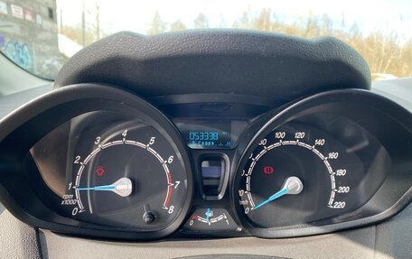 Ford Fiesta, 2016 год, 800 000 рублей, 3 фотография