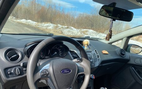 Ford Fiesta, 2016 год, 800 000 рублей, 4 фотография