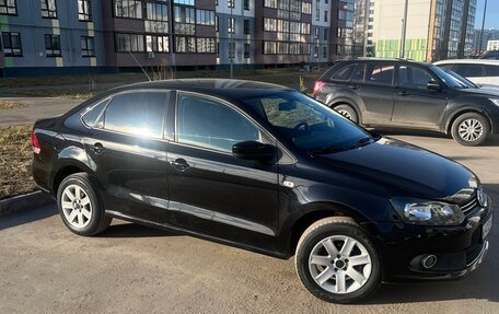 Volkswagen Polo VI (EU Market), 2012 год, 730 000 рублей, 2 фотография