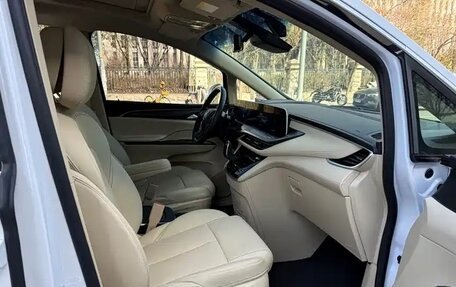 Buick GL8 III, 2023 год, 6 127 330 рублей, 12 фотография