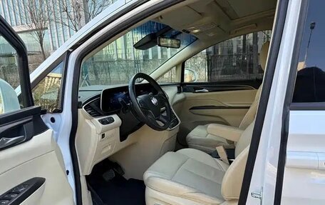 Buick GL8 III, 2023 год, 6 127 330 рублей, 14 фотография