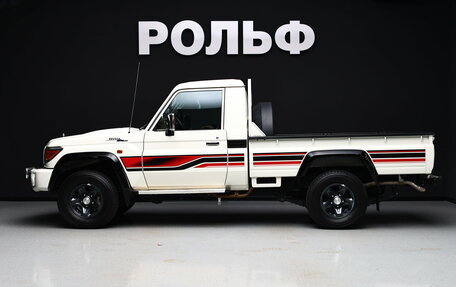 Toyota Land Cruiser 70, 2022 год, 9 190 000 рублей, 5 фотография