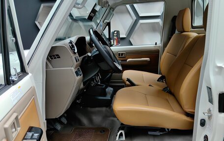 Toyota Land Cruiser 70, 2022 год, 9 190 000 рублей, 15 фотография