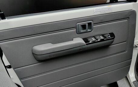 Toyota Land Cruiser 70, 2022 год, 9 190 000 рублей, 28 фотография