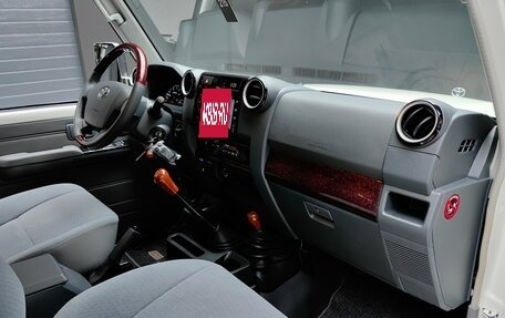 Toyota Land Cruiser 70, 2022 год, 9 190 000 рублей, 34 фотография