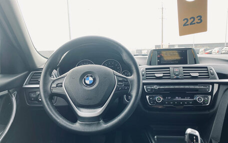 BMW 3 серия, 2017 год, 1 650 000 рублей, 12 фотография