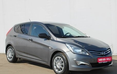 Hyundai Solaris II рестайлинг, 2015 год, 810 000 рублей, 3 фотография