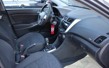 Hyundai Solaris II рестайлинг, 2015 год, 810 000 рублей, 12 фотография