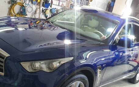 Infiniti QX70, 2014 год, 2 210 000 рублей, 1 фотография