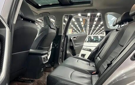 Toyota RAV4, 2023 год, 4 569 130 рублей, 11 фотография