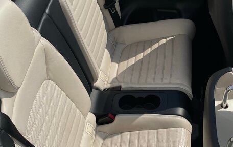 Mercedes-Benz C-Класс, 2017 год, 3 500 000 рублей, 27 фотография