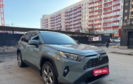 Toyota RAV4, 2020 год, 3 999 999 рублей, 7 фотография