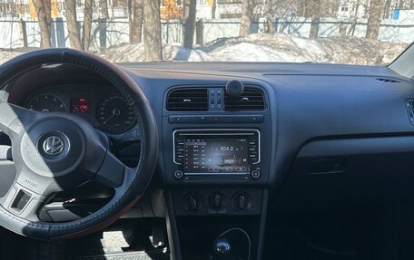 Volkswagen Polo VI (EU Market), 2012 год, 590 000 рублей, 10 фотография