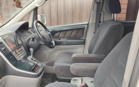 Toyota Alphard III, 2002 год, 550 000 рублей, 9 фотография