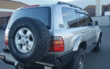 Toyota Land Cruiser 100 рестайлинг 2, 1999 год, 800 000 рублей, 1 фотография