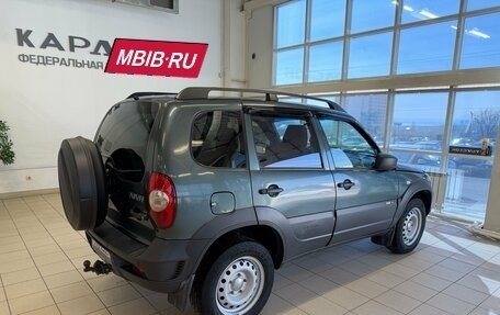 Chevrolet Niva I рестайлинг, 2017 год, 798 000 рублей, 2 фотография