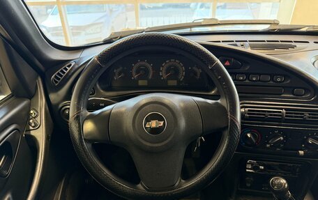 Chevrolet Niva I рестайлинг, 2017 год, 798 000 рублей, 7 фотография