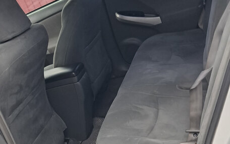 Toyota Prius, 2010 год, 990 000 рублей, 11 фотография