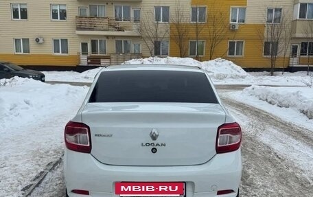 Renault Logan II, 2017 год, 650 000 рублей, 3 фотография