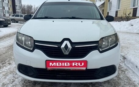 Renault Logan II, 2017 год, 650 000 рублей, 5 фотография