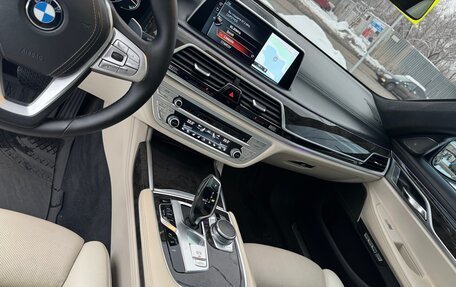 BMW 7 серия, 2015 год, 2 700 000 рублей, 19 фотография