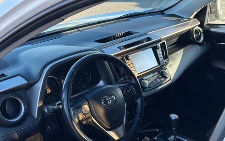 Toyota RAV4, 2017 год, 2 350 000 рублей, 11 фотография