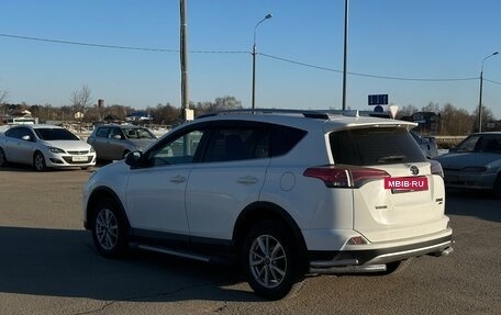 Toyota RAV4, 2017 год, 2 350 000 рублей, 6 фотография