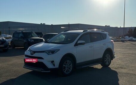 Toyota RAV4, 2017 год, 2 350 000 рублей, 8 фотография