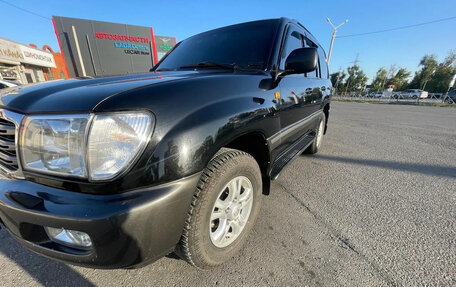 Toyota Land Cruiser 100 рестайлинг 2, 2005 год, 4 800 000 рублей, 3 фотография