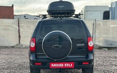 Chevrolet Niva I рестайлинг, 2015 год, 599 990 рублей, 6 фотография