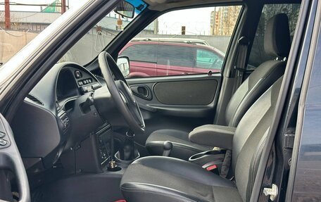 Chevrolet Niva I рестайлинг, 2015 год, 599 990 рублей, 12 фотография