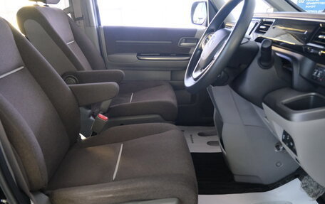 Honda Stepwgn IV, 2019 год, 2 299 000 рублей, 8 фотография