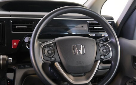 Honda Stepwgn IV, 2019 год, 2 299 000 рублей, 15 фотография