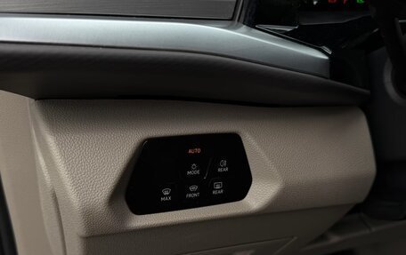 Volkswagen Multivan, 2023 год, 4 150 000 рублей, 19 фотография