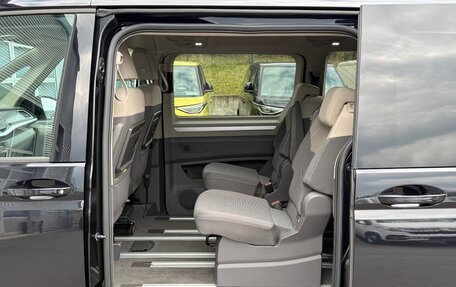 Volkswagen Multivan, 2023 год, 4 150 000 рублей, 17 фотография