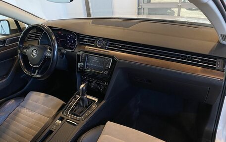 Volkswagen Passat B8 рестайлинг, 2017 год, 1 660 000 рублей, 12 фотография