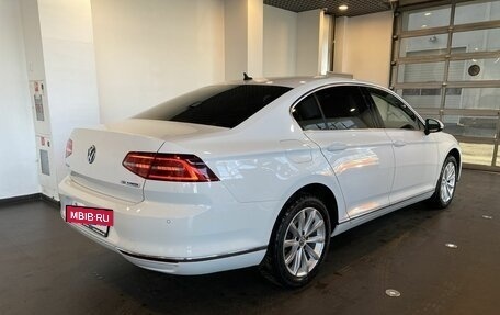 Volkswagen Passat B8 рестайлинг, 2017 год, 1 660 000 рублей, 3 фотография