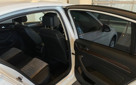 Volkswagen Passat B8 рестайлинг, 2017 год, 1 660 000 рублей, 26 фотография