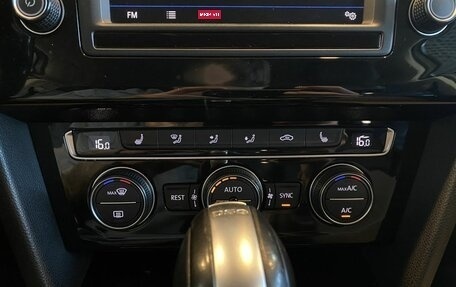 Volkswagen Passat B8 рестайлинг, 2017 год, 1 660 000 рублей, 15 фотография