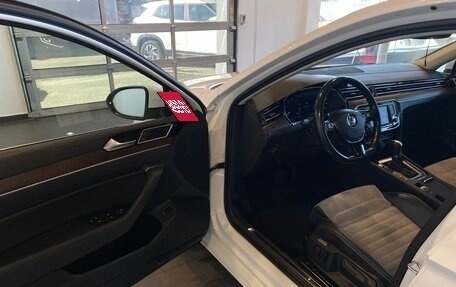 Volkswagen Passat B8 рестайлинг, 2017 год, 1 660 000 рублей, 21 фотография