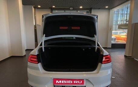 Volkswagen Passat B8 рестайлинг, 2017 год, 1 660 000 рублей, 38 фотография