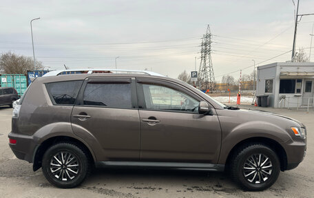 Mitsubishi Outlander III рестайлинг 3, 2010 год, 799 000 рублей, 4 фотография