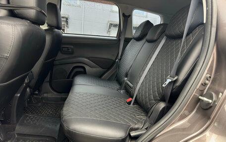 Mitsubishi Outlander III рестайлинг 3, 2010 год, 799 000 рублей, 18 фотография