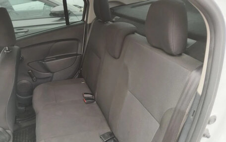 Renault Logan II, 2019 год, 650 000 рублей, 8 фотография