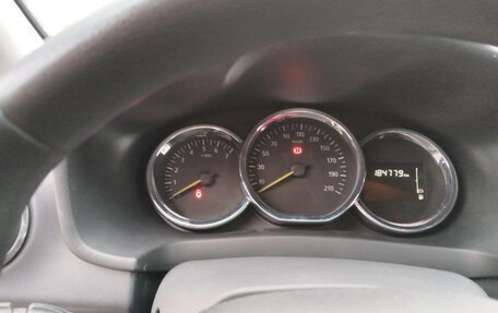 Renault Logan II, 2019 год, 650 000 рублей, 15 фотография