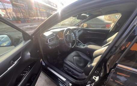 Toyota Camry, 2020 год, 2 700 000 рублей, 6 фотография