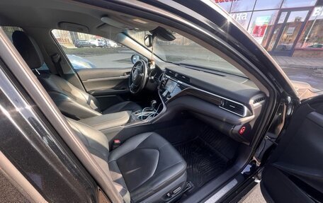 Toyota Camry, 2020 год, 2 700 000 рублей, 13 фотография