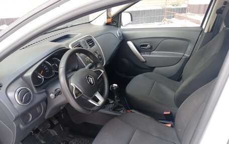 Renault Logan II, 2019 год, 779 000 рублей, 6 фотография